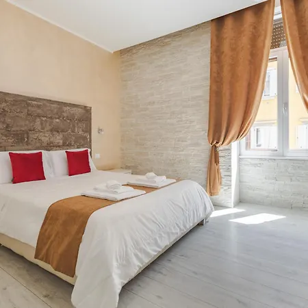 Centro Rooms-camere Eleganti In Pieno Centro بيت ضيافة