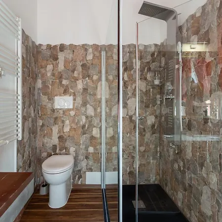 Centro Rooms-camere Eleganti In Pieno Centro 3* トリエステ